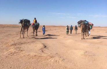 Yoga méditation randonnee desert Maroc 6